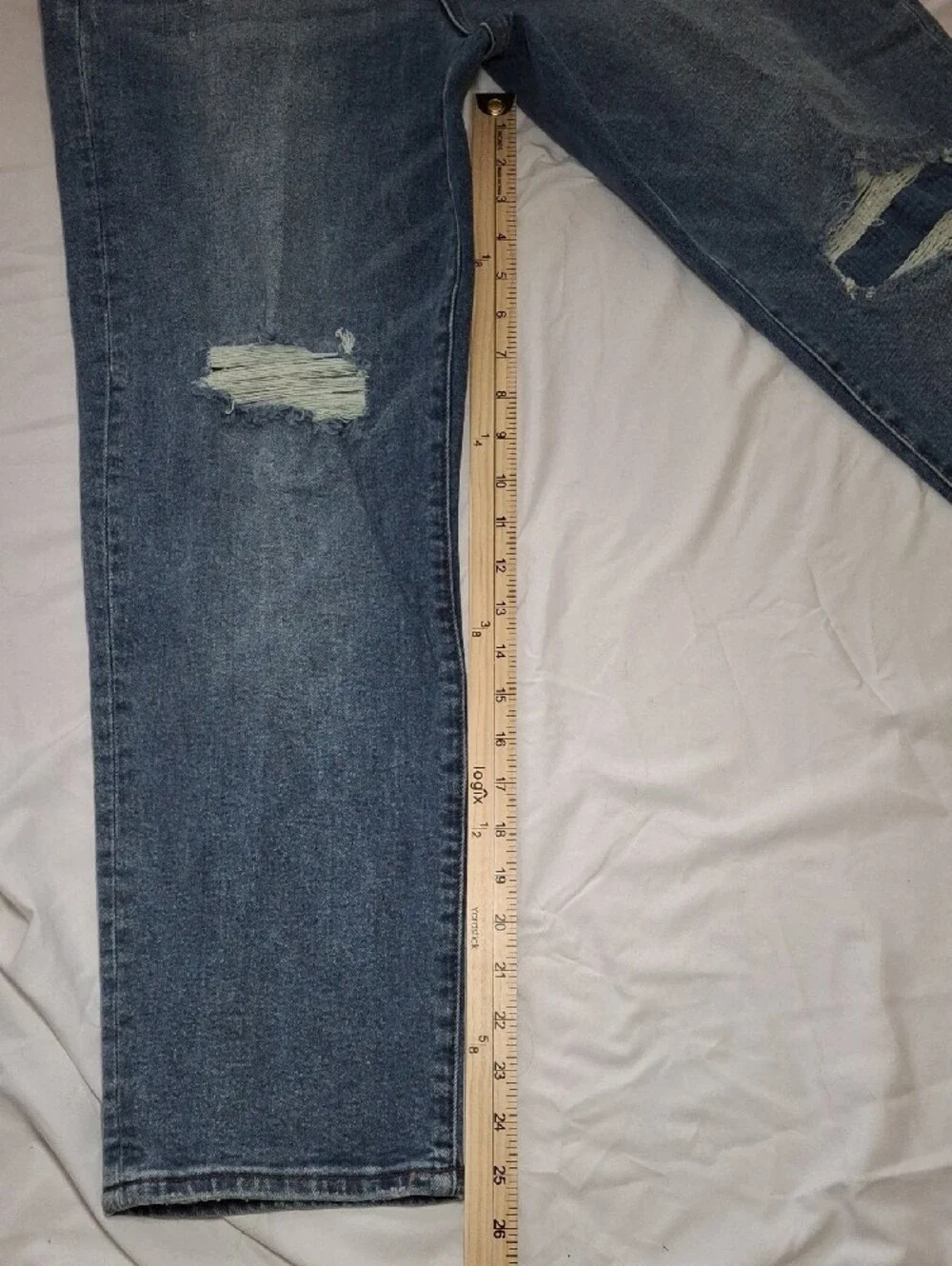 William Rast NWT So Cheeky High Rise Straight Distressed Jeans Vintage Wash